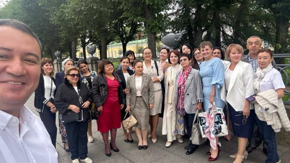 Teachers of Russian language from Tajikistan were awarded in Saint Petersburg